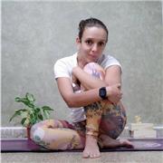Clases de yoga Integral. Anímate a probar una clase () y empieza a descubrir todos los beneficios del yoga